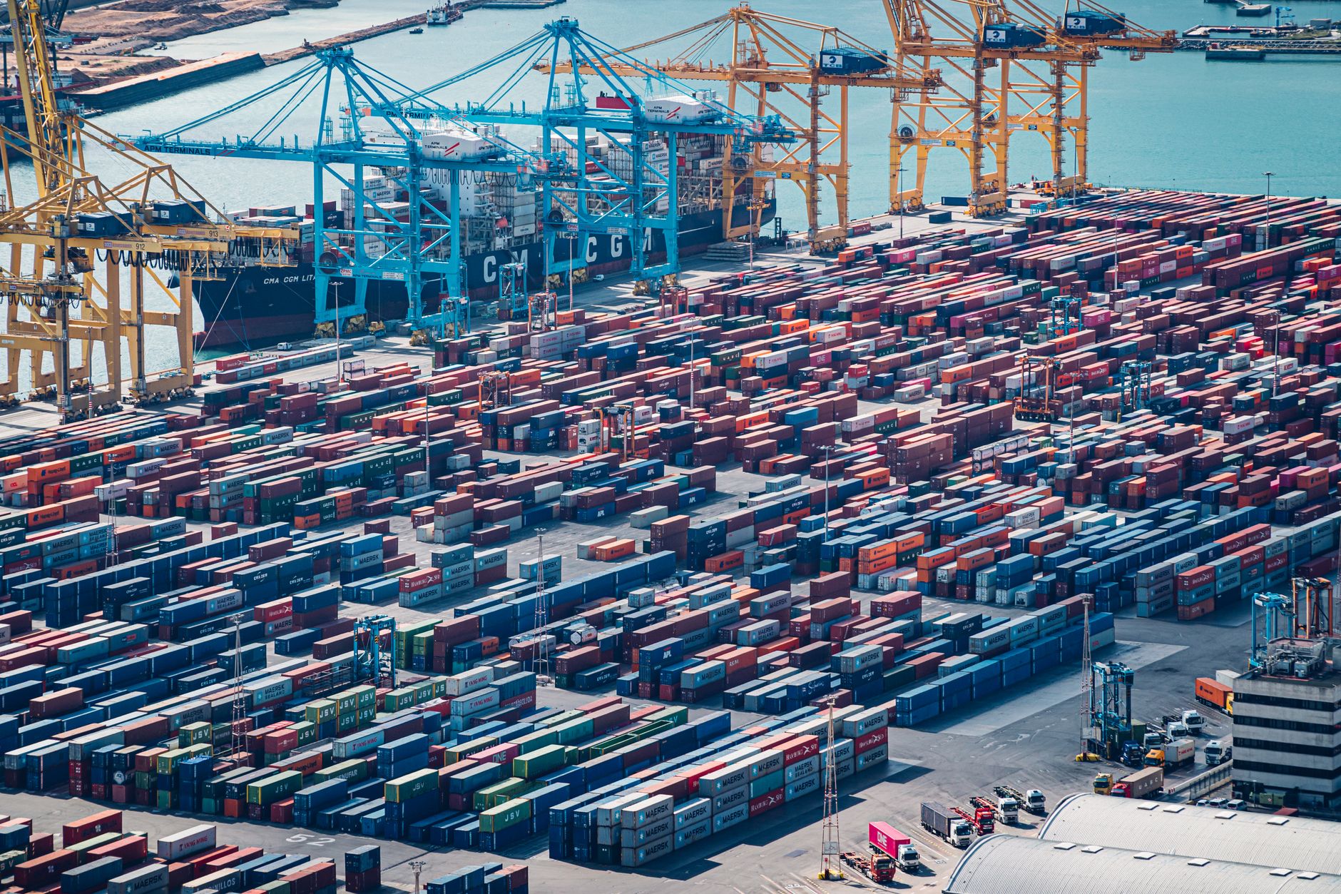 Port Congestion Hits Record 4.31M TEU Stranded Volume, Driving Global Freight Rate Surge